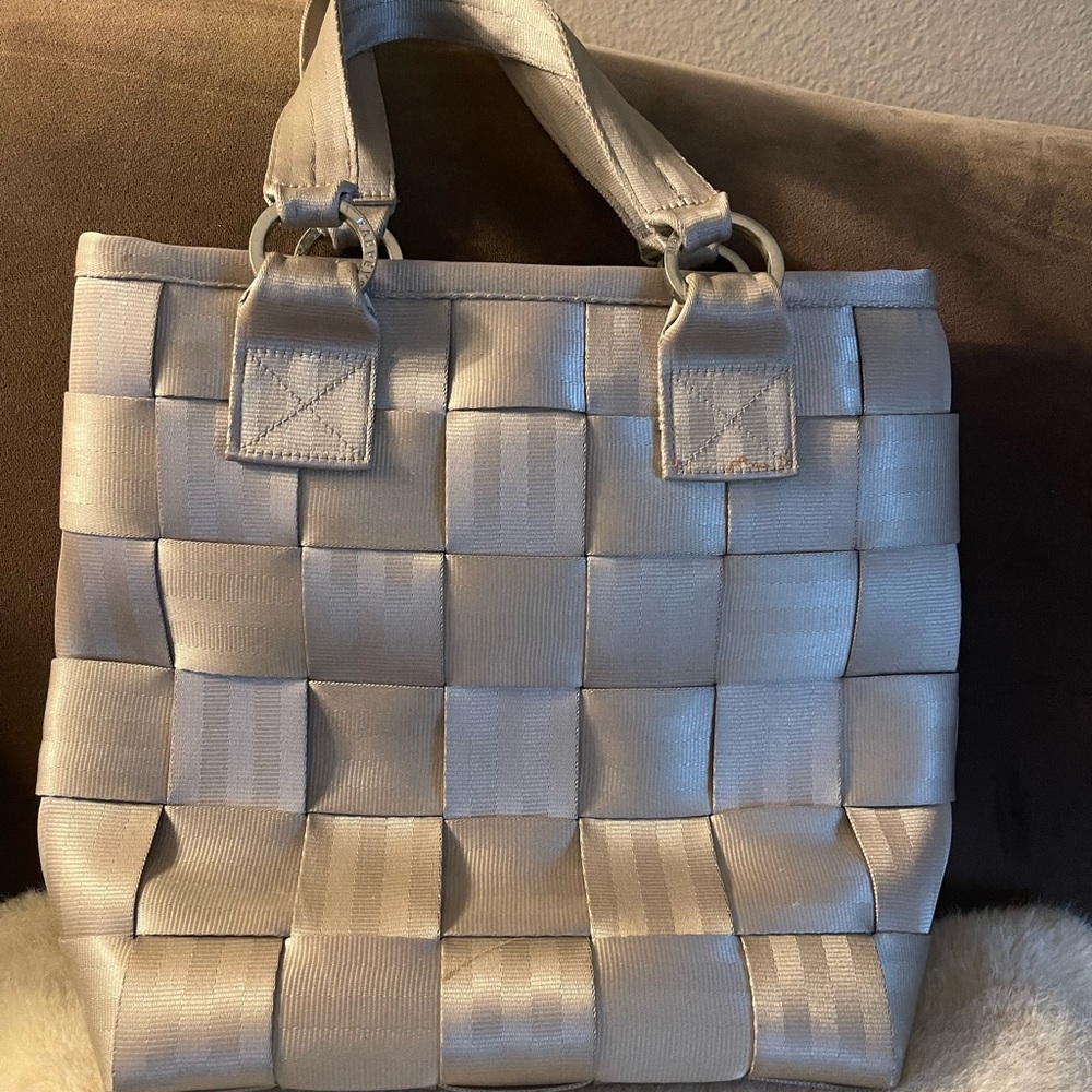 Harvey’s Original Seatbelt bag